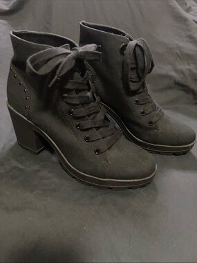 NWOT Mix No. 6 Tevia Combat Boots Heeled Studded Black Canvas Womens 8.5